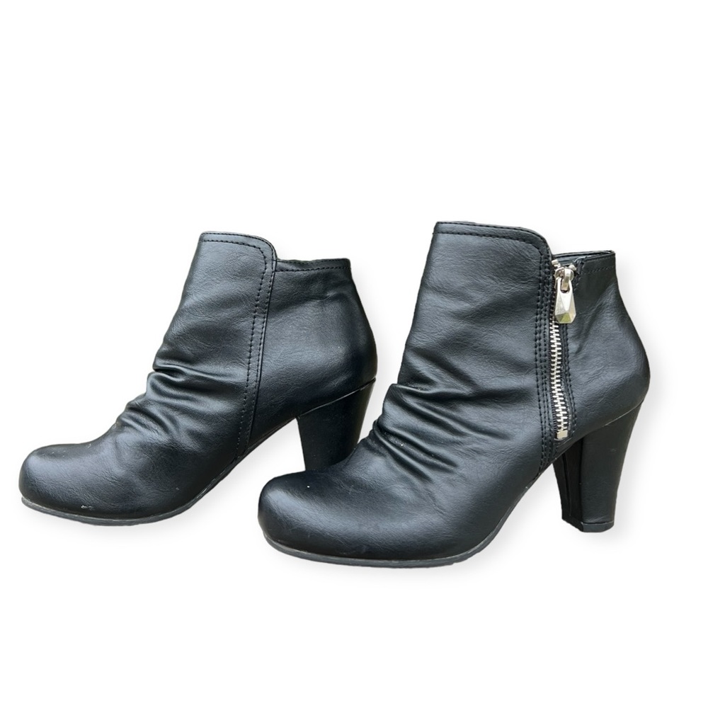 Fergalicious Morgin Bootie size 6.5. A small amount of wear as seen in photos.